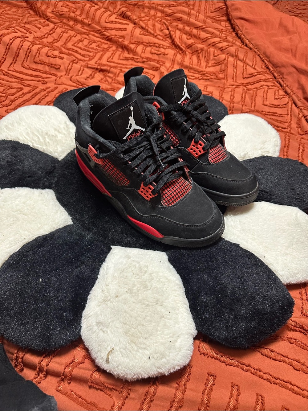 Nike Black/Red Men’s Sneakers - Retro Basketball Style